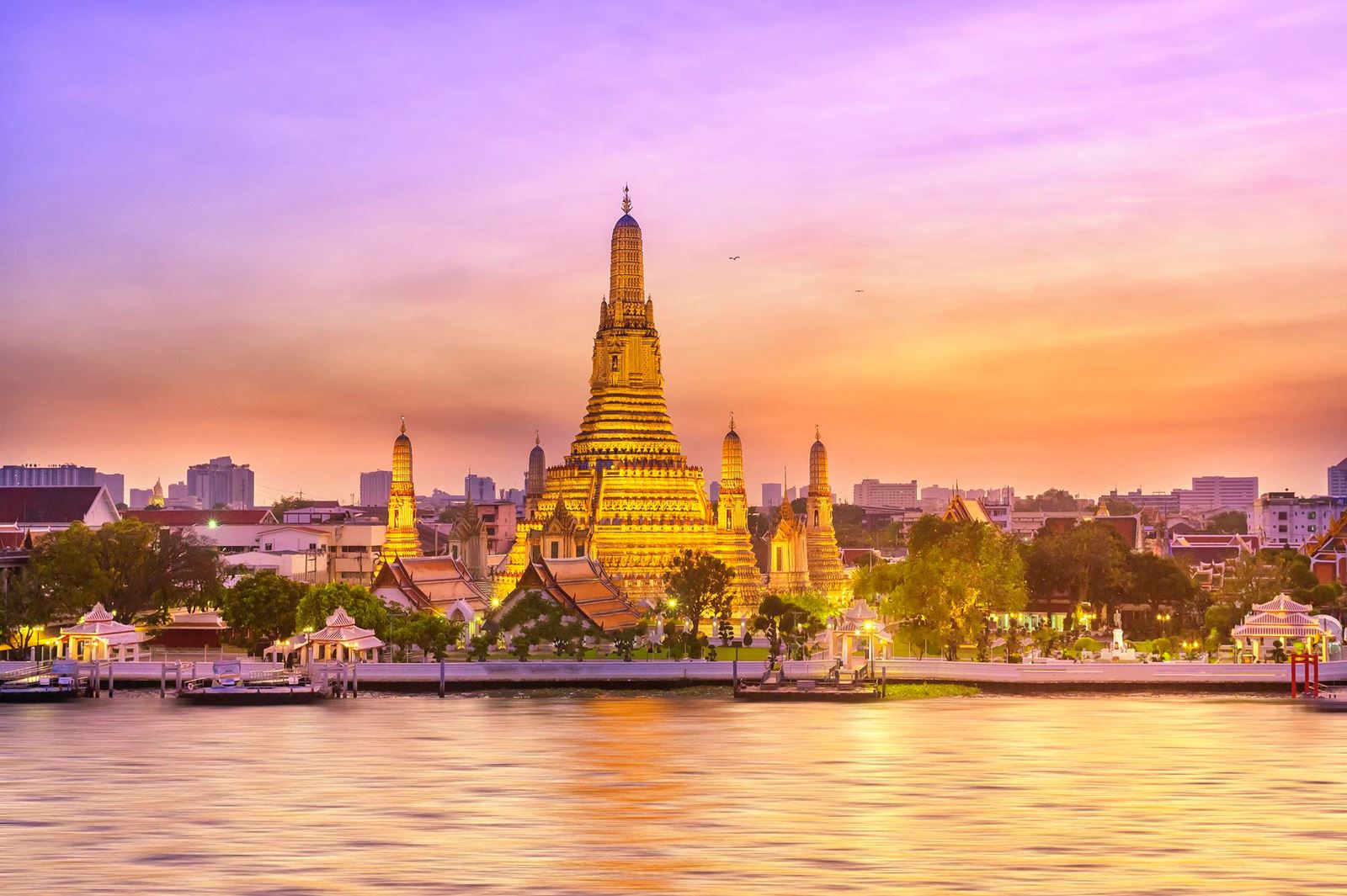 Bangkok's Must-Visit Temples and Wats: A Guide to the City's Spiritual Treasures