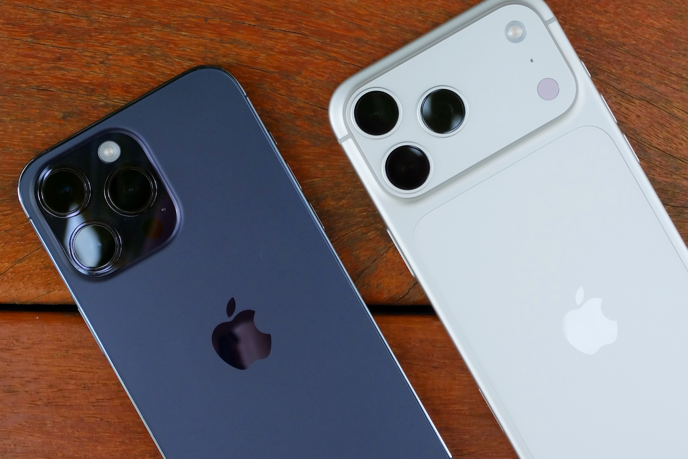 ซื้อ iPhone รุ่นเก่าในปี 2026 อย่างไรไม่ให้โดนแกง? เจาะลึกรุ่นที่ยังน่าสอยและรุ่นที่ควรเลิกมอง